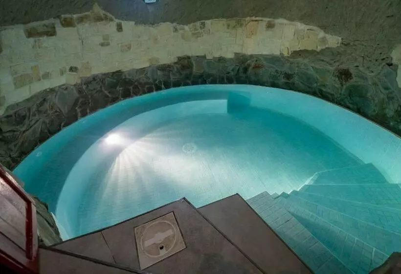 تختخواب و صبحانه Ta Pinu Guesthouse