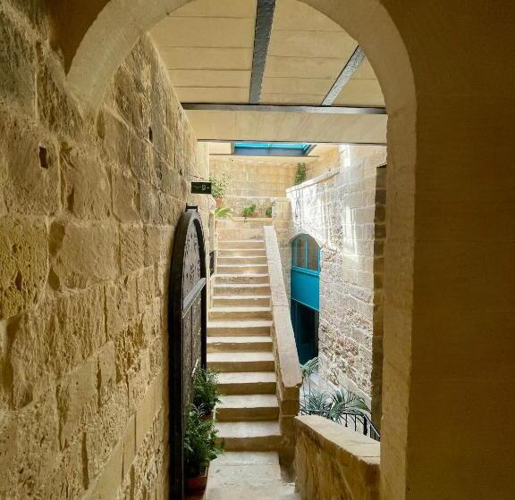 تختخواب و صبحانه Ta Pinu Guesthouse