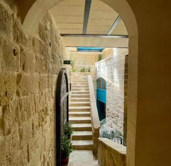 تختخواب و صبحانه Ta Pinu Guesthouse