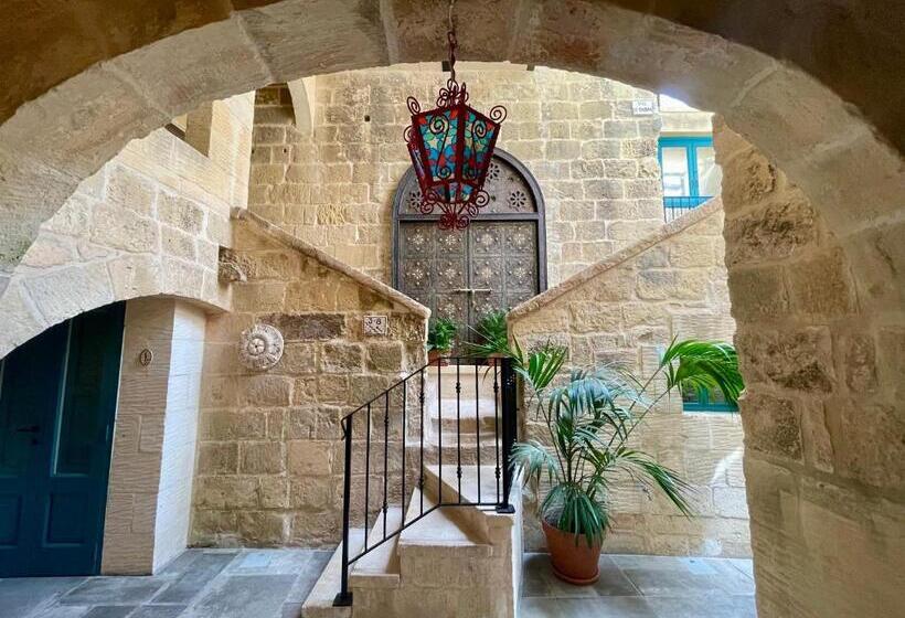 تختخواب و صبحانه Ta Pinu Guesthouse