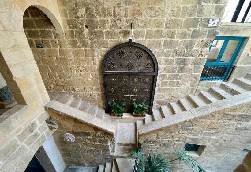 تختخواب و صبحانه Ta Pinu Guesthouse