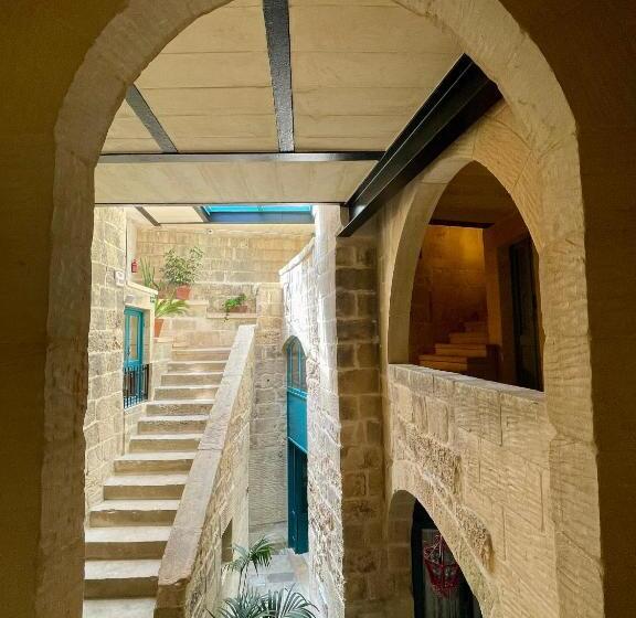 تختخواب و صبحانه Ta Pinu Guesthouse