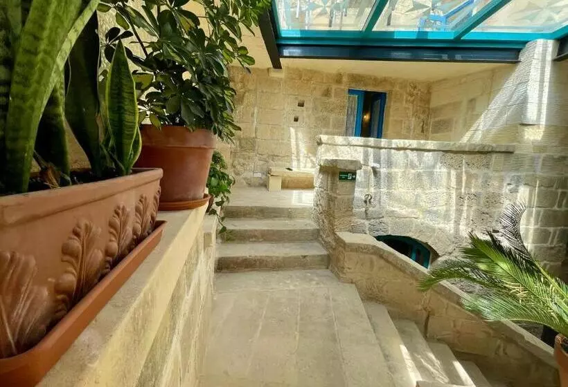 تختخواب و صبحانه Ta Pinu Guesthouse