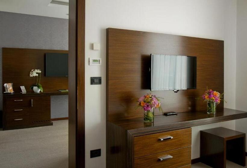 Gold Club Hotel & Casino