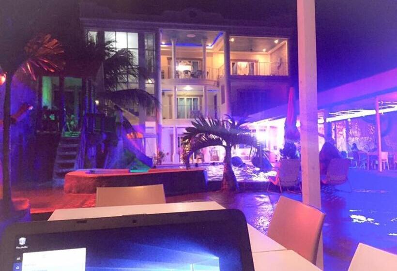 Отель Estrella Del Mar