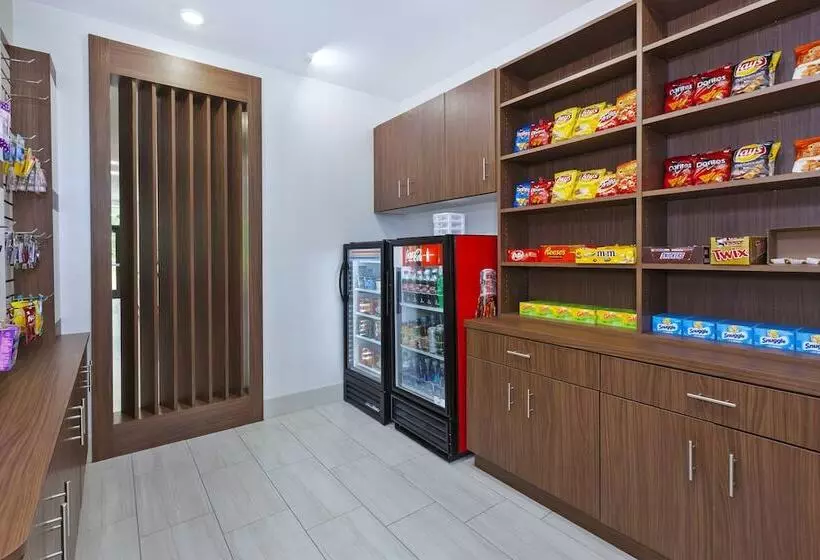 ホテル Holiday Inn Express & Suites   Painesville   Concord, An Ihg