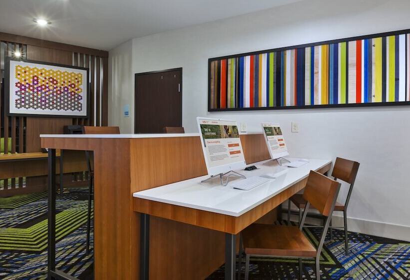 فندق Holiday Inn Express & Suites   Painesville   Concord, An Ihg
