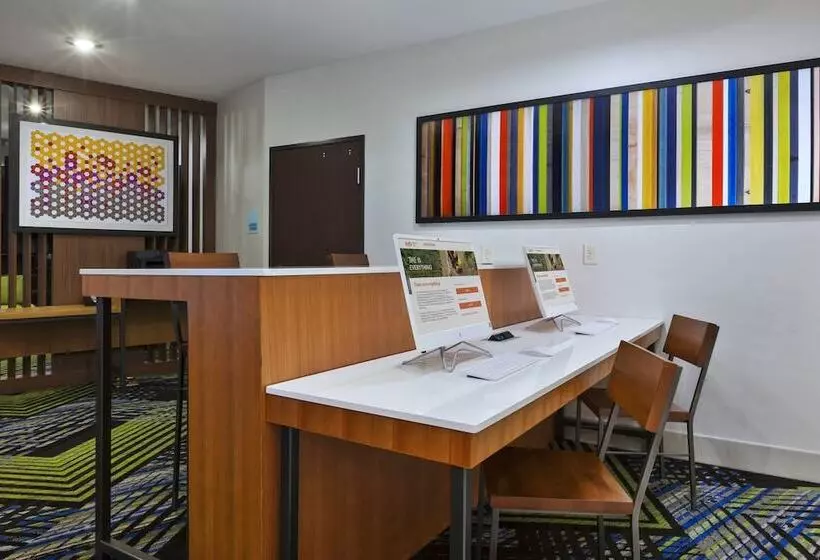 ホテル Holiday Inn Express & Suites   Painesville   Concord, An Ihg