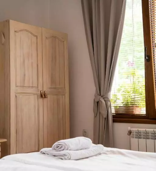 پانسیون Guest House Rossy