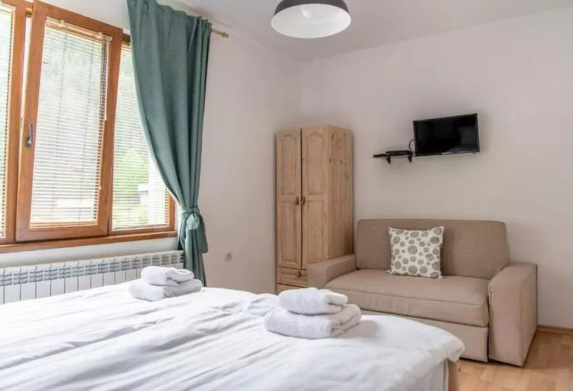 پانسیون Guest House Rossy