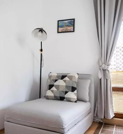 پانسیون Guest House Rossy