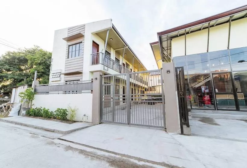 Hotelli Reddoorz Plus @ Casa Lucia Sindalan San Fernando City Pampanga