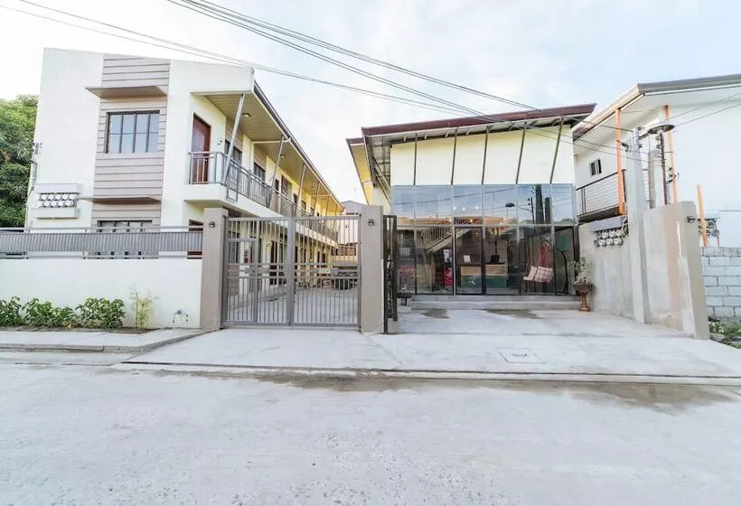 Hotelli Reddoorz Plus @ Casa Lucia Sindalan San Fernando City Pampanga