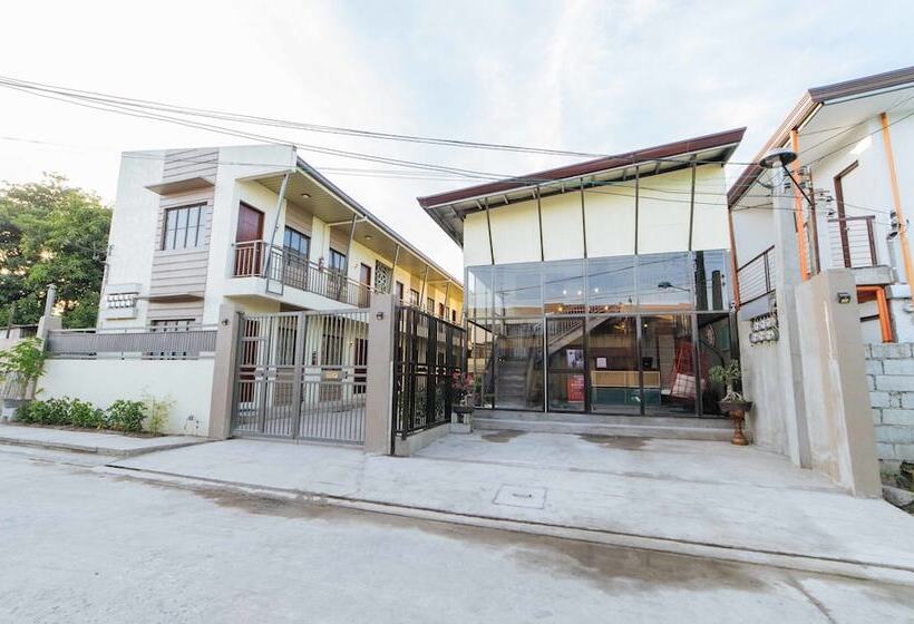 فندق Reddoorz Plus @ Casa Lucia Sindalan San Fernando City Pampanga