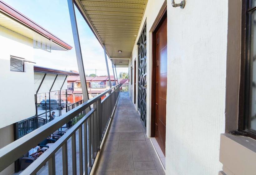 فندق Reddoorz Plus @ Casa Lucia Sindalan San Fernando City Pampanga