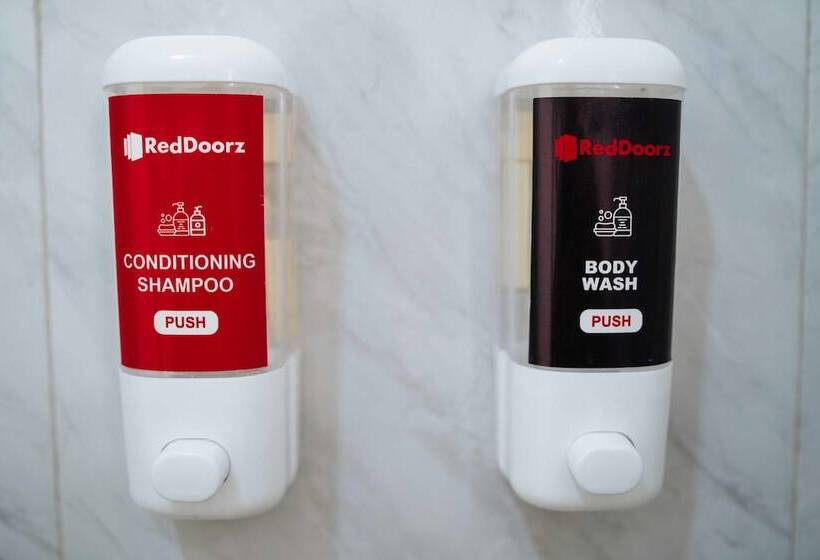 فندق Reddoorz Plus @ Casa Lucia Sindalan San Fernando City Pampanga