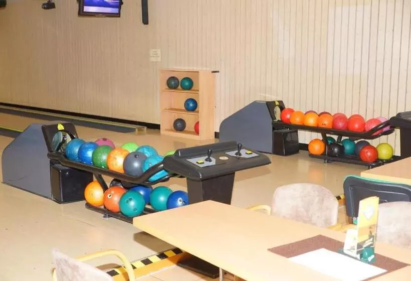 Warias Hotel & Restaurant