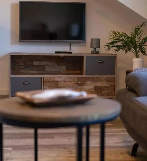 Warias Hotel & Restaurant