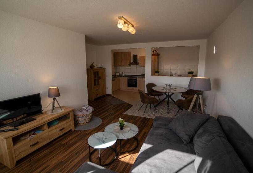 Warias Hotel & Restaurant