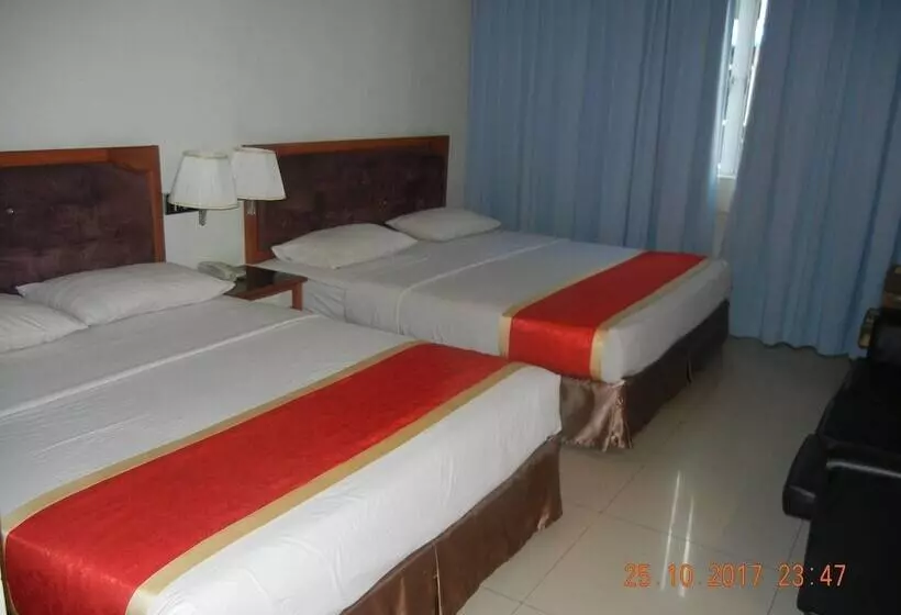 هتل Borneo