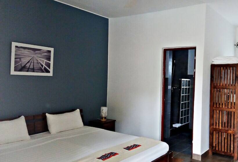 هتل H1 Manakara Schm