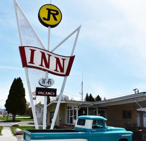 فندق على الطريق Jr Inn