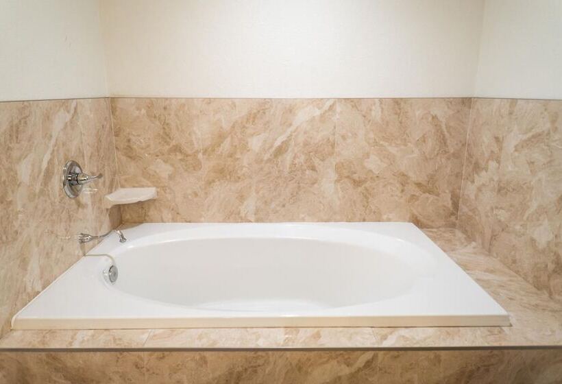 מוטל Maywood Inn