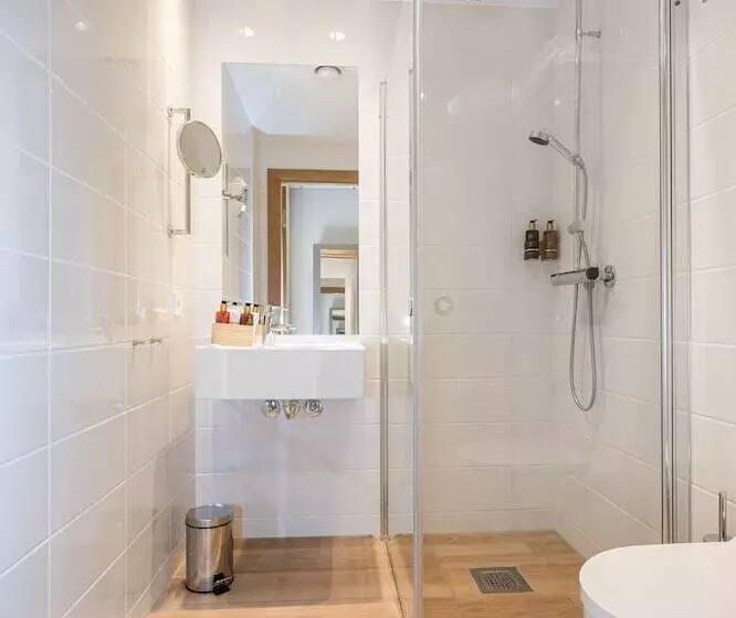 Wood Hotel By Frich S