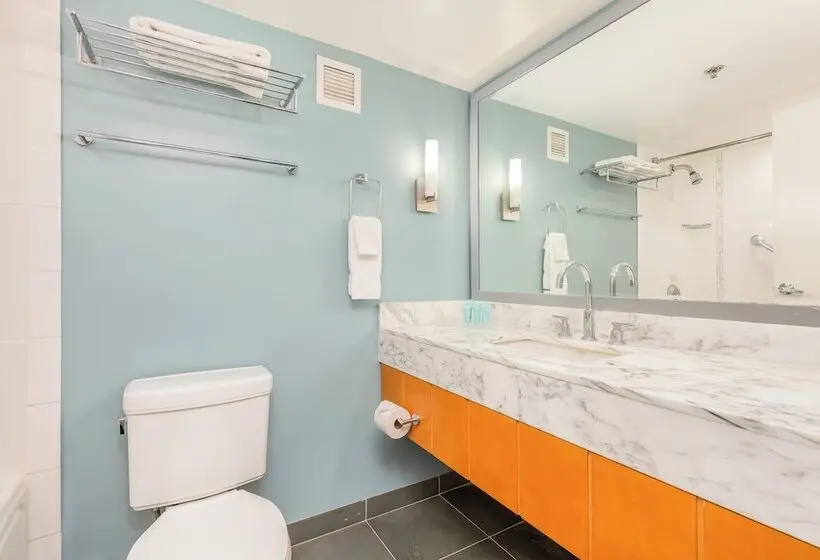 ホテル Castle At Ala Moana