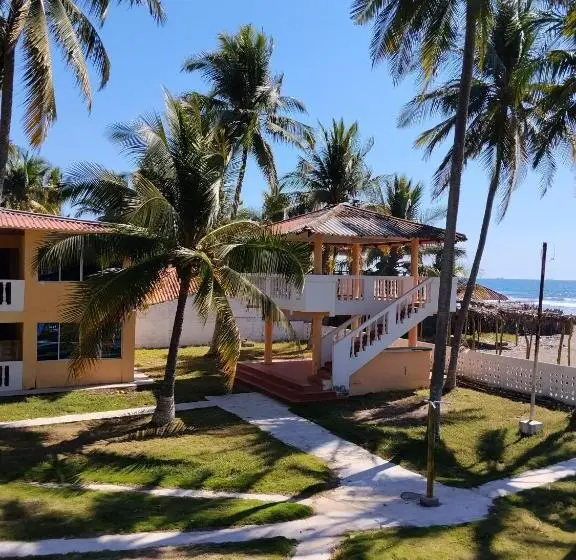 ホテル Y Restaurante Punta Corona