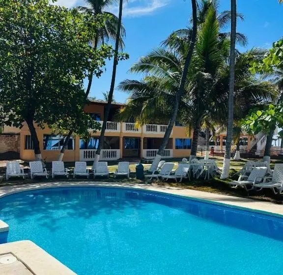 ホテル Y Restaurante Punta Corona