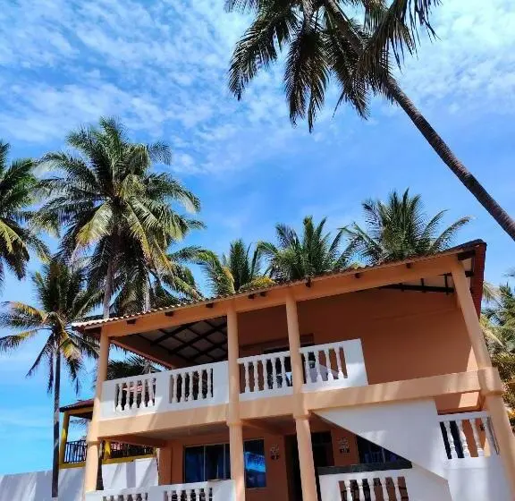ホテル Y Restaurante Punta Corona