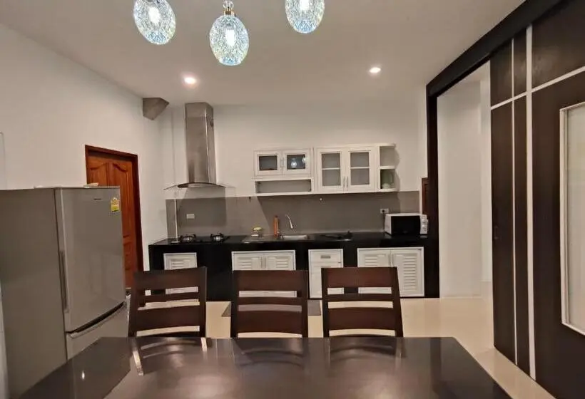 ペンション Chotam House