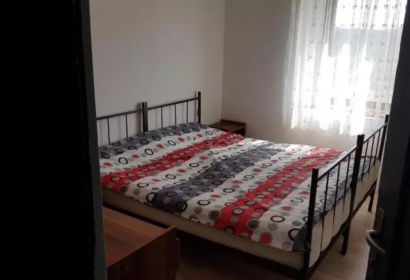 هاستل Kompleks Trnovski Vetar