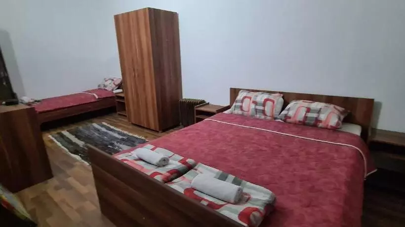 هاستل Kompleks Trnovski Vetar