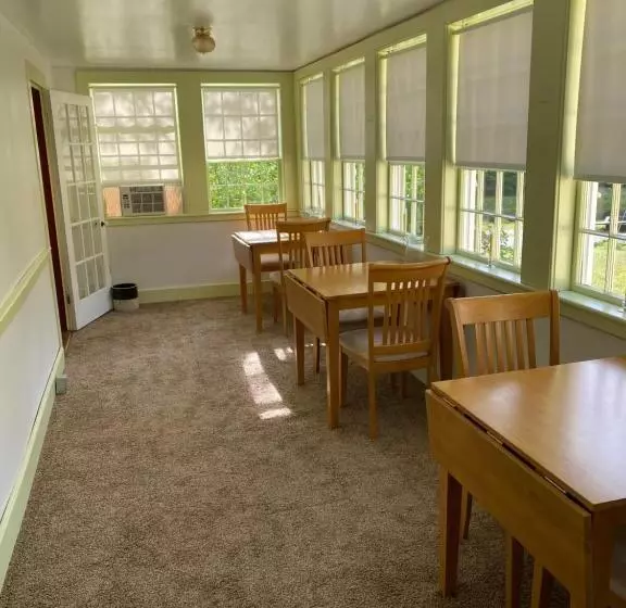 Aamiaismajoitus (B&B) Colonel Spencer Inn