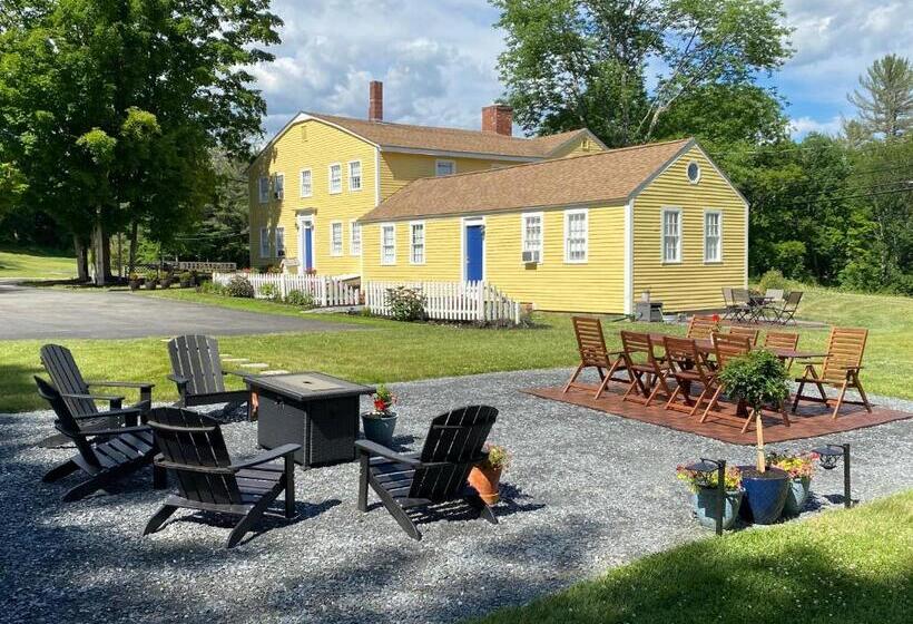 Bed and Breakfast Colonel Spencer Inn