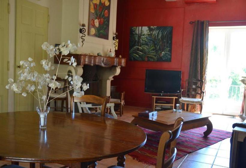 ベッドアンドブレックファースト Chambre D'hôtes La Vigneronne