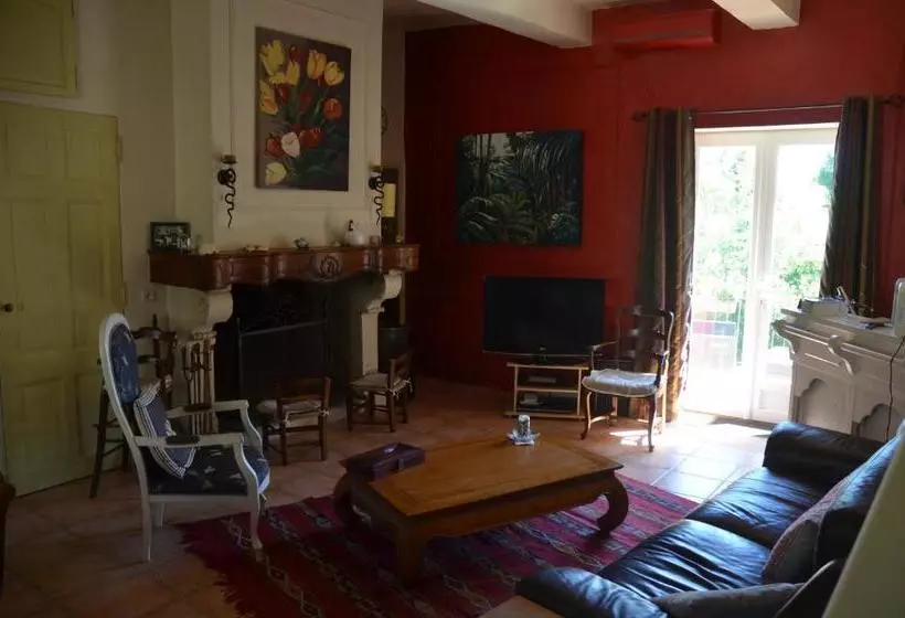 ベッドアンドブレックファースト Chambre D'hôtes La Vigneronne