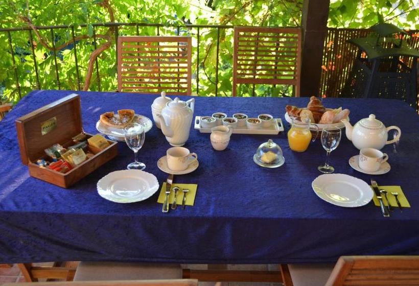 ベッドアンドブレックファースト Chambre D'hôtes La Vigneronne