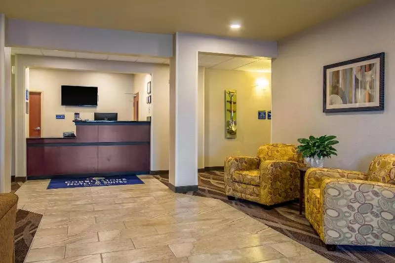 Cobblestone Hotel & Suites   Orrville
