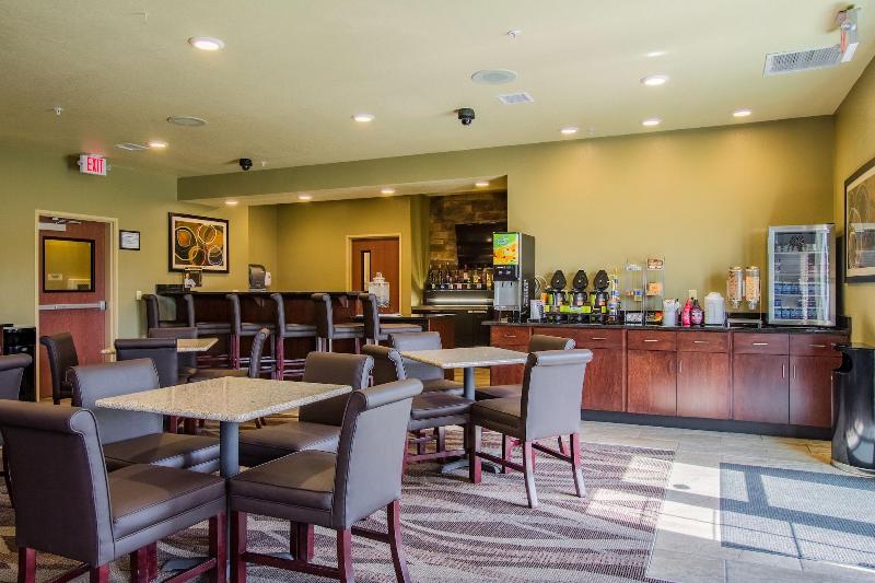 Cobblestone Hotel & Suites   Orrville