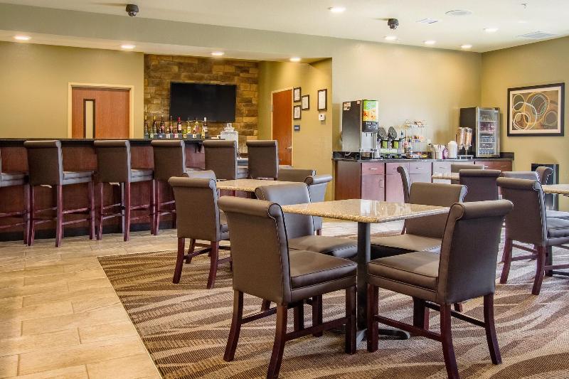 Cobblestone Hotel & Suites   Orrville