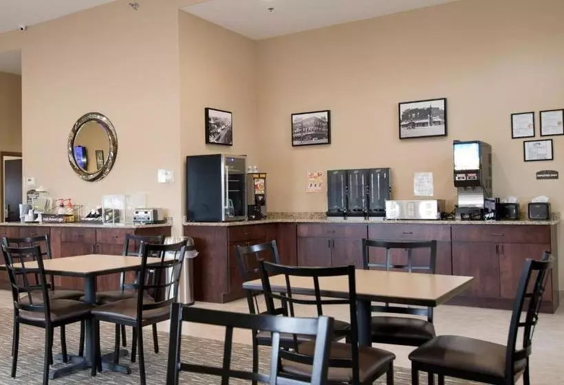 Hotelli Cornerstone Inn & Suites Oelwein