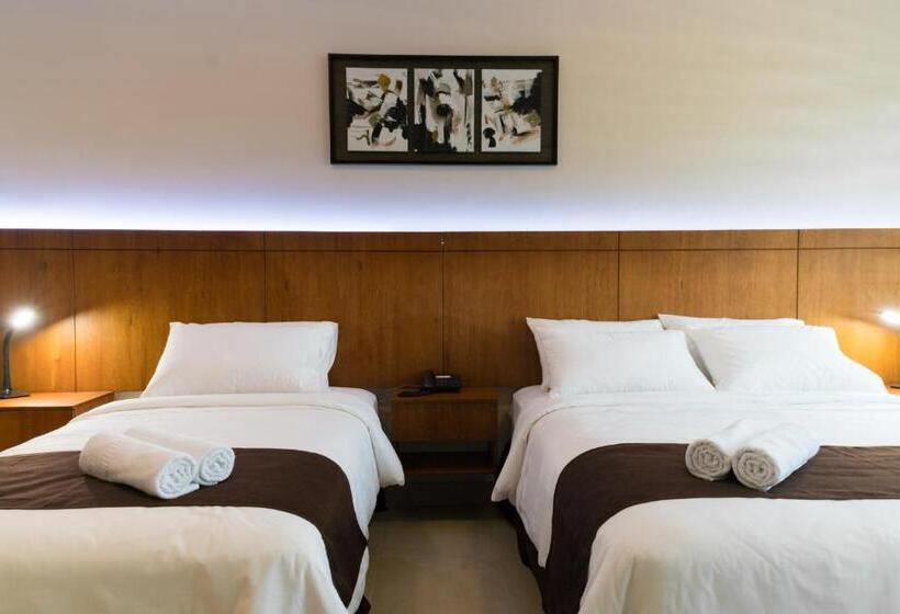 Hotel La Ría Durán