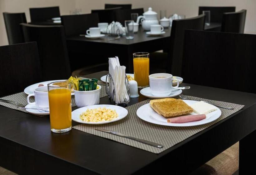 Hotel La Ría Durán