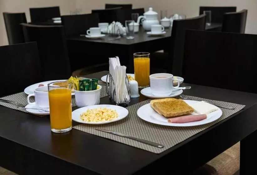 Hotelli La Ría Durán