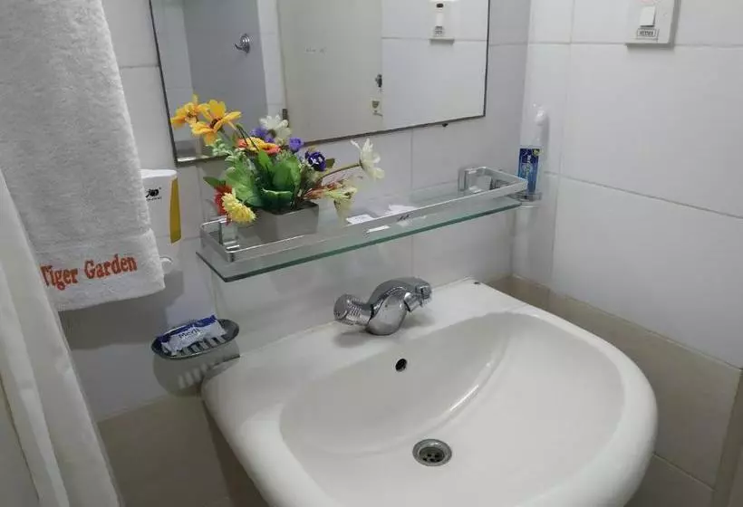 هتل Tiger Garden Int