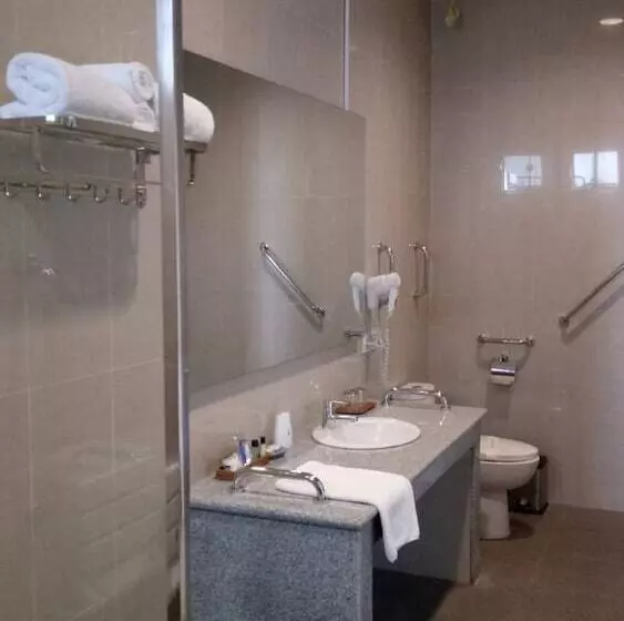 Majatalo Arainn Bed & Breakfast Tretes Prigen By Ecommerceloka