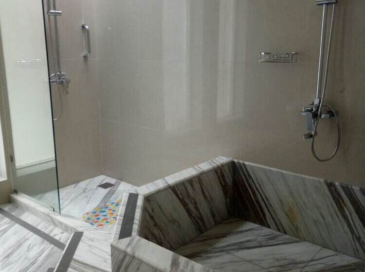 Pensionat Arainn Bed & Breakfast Tretes Prigen By Ecommerceloka